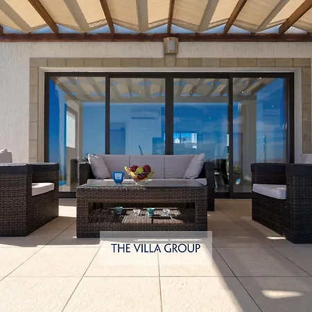 491394 Villa Peyia